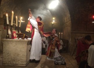 U tradicionalnoj Misi otajstvo božanske prisutnosti za mene je pronašlo opipljiv oblik
