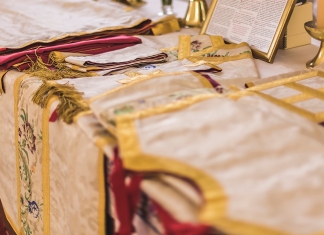 Blagoslovljen novi komplet liturgijskog ruha